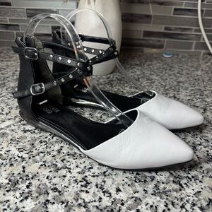 Bleecker & Bond Wisteria Women’s Pointed Toe Leather Flats Size 6.5